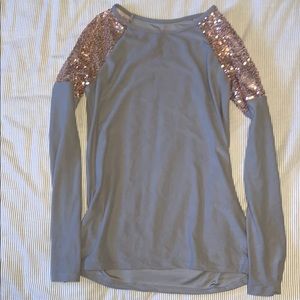 Raglan crewneck sequin shoulder top